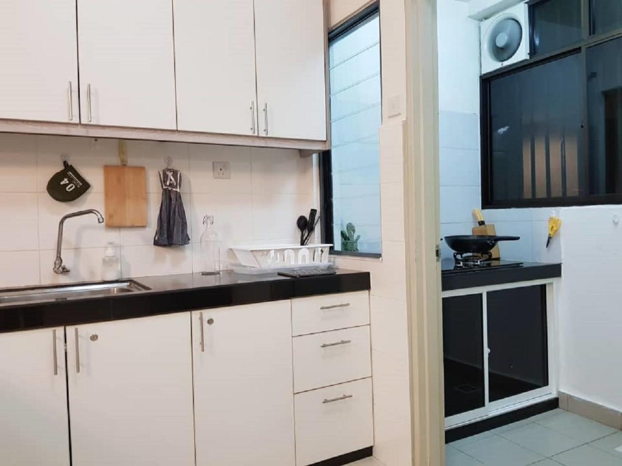 Puchong 8-12 Pax 5Min Lrt Cozy Apartment Ioi Mall Екстер'єр фото