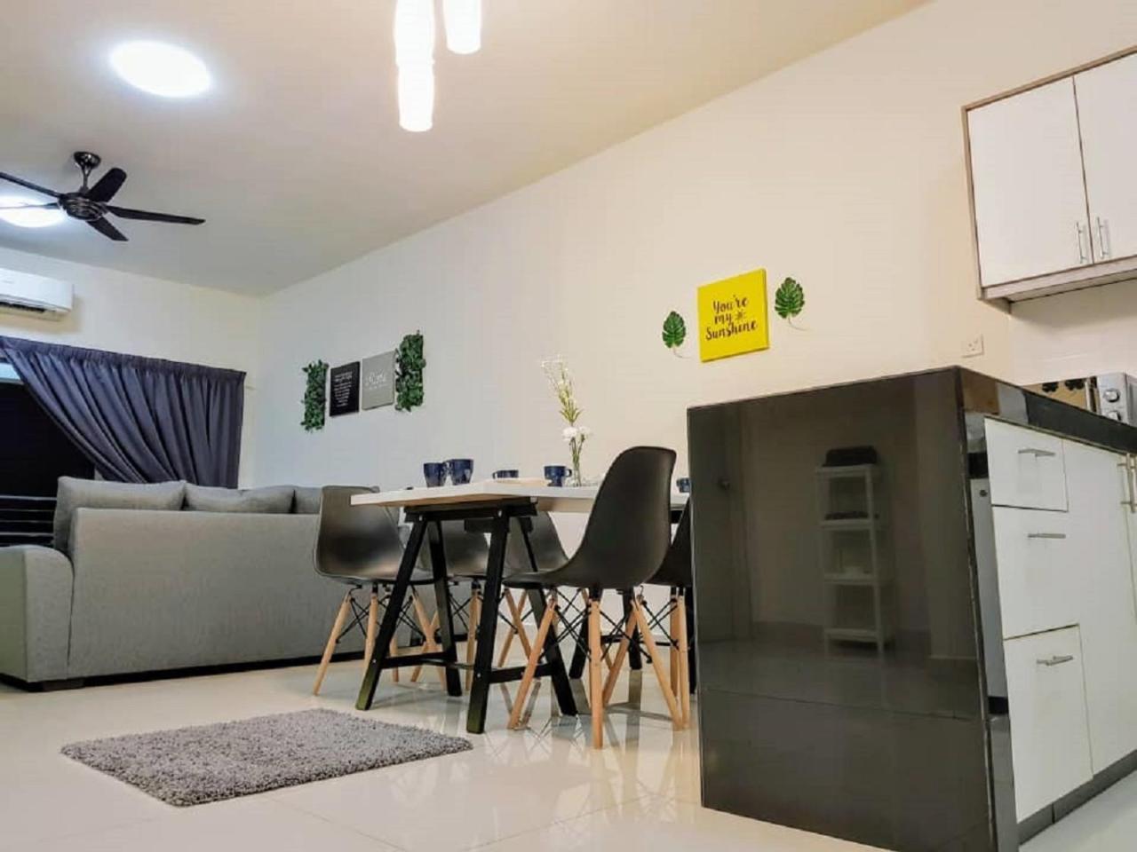 Puchong 8-12 Pax 5Min Lrt Cozy Apartment Ioi Mall Екстер'єр фото